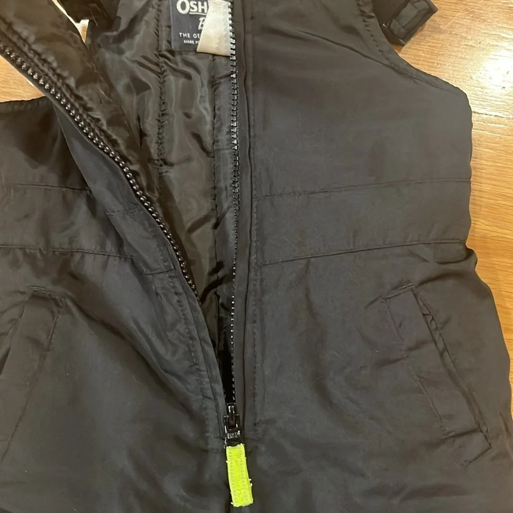 OshKosh B’Gosh boys black bib snow pants size 2T.
